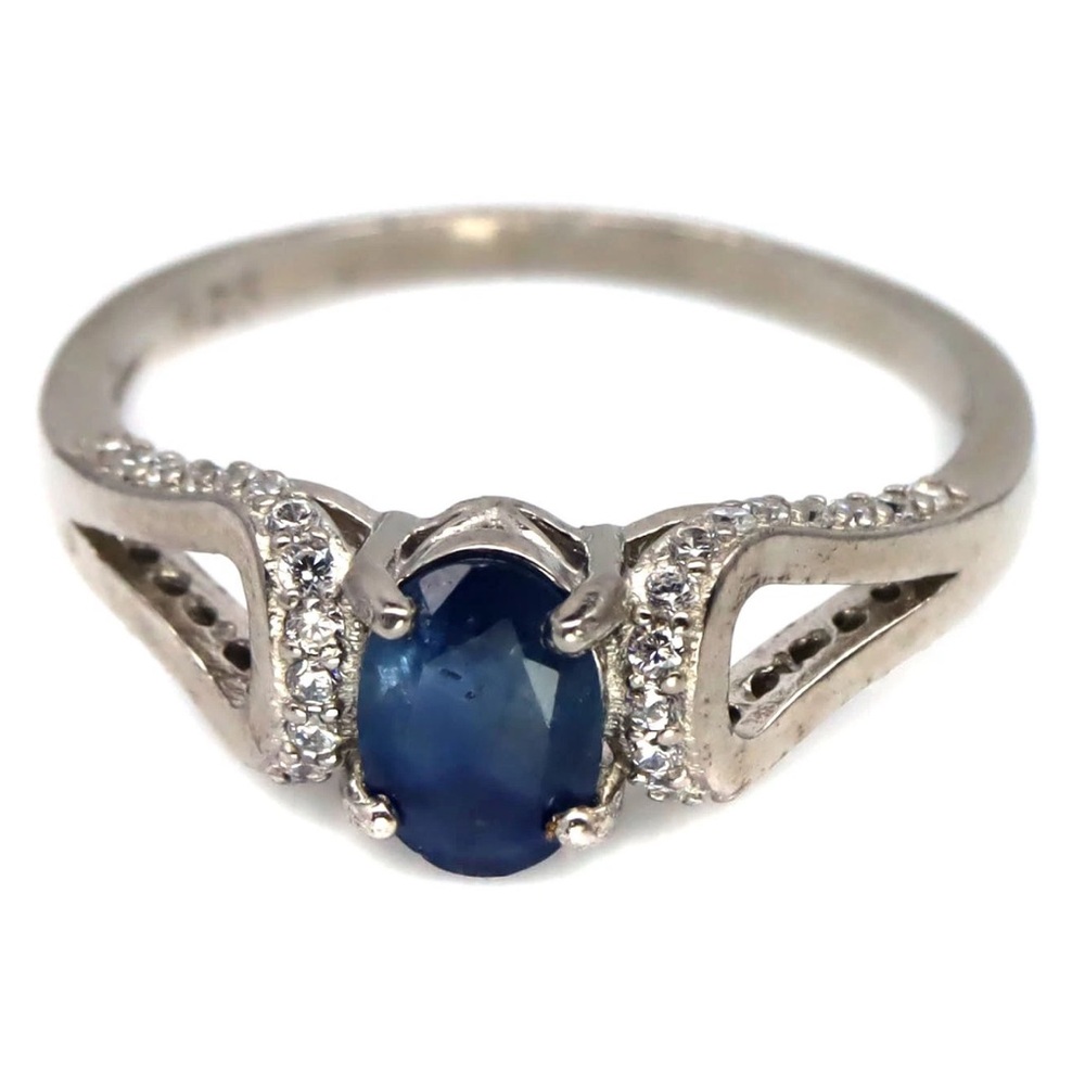 Elegant 925 Sterling Silver Natural Blue Sapphire 7x5mm oval cut Ring Sz 6.75